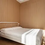 Zanella 50 Апартаменты *